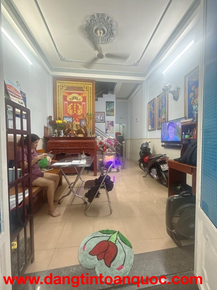 KHÔNG CÓ CĂN THỨ 2 - NGAY TRUNG TÂM  - NHÀ 4 TẦNG HẺM XE TẢI - THÔNG TỨ TUNG -