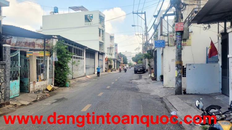 MẶT TIỀN VIP ĐÔNG HƯNG THUÂN NHÀ C4 SÁT SONG HÀNH
NGANG KHỦNG 7.4M-NỞ HẬU ĐẸP 8.5 M.CN: 254M2