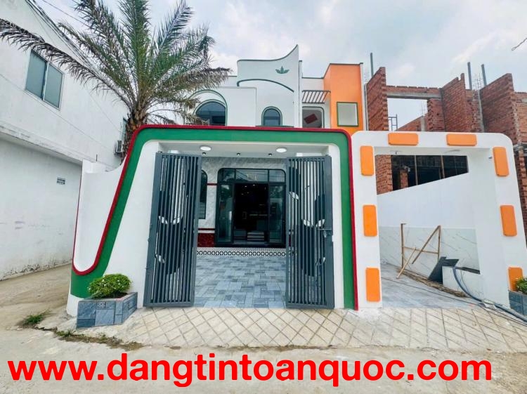 Cần Bán Căn nhà vị trí trung tâm ngã ba Mỹ Hạnh, Đức Hòa, Long An.