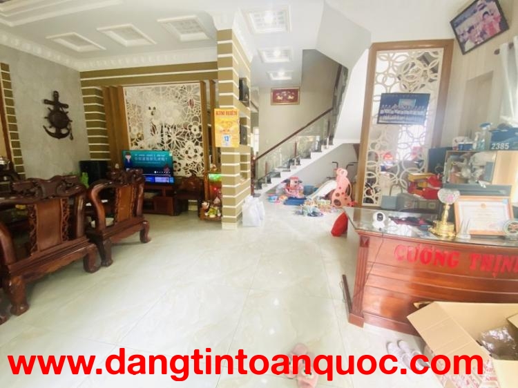 Bán Biệt Thự đường số 14, Bình Trưng Tây, Q2, TP HCM. DT 310m2, 3 tầng, Sổ Hồng. Giá  26.9 Tỷ - 0933