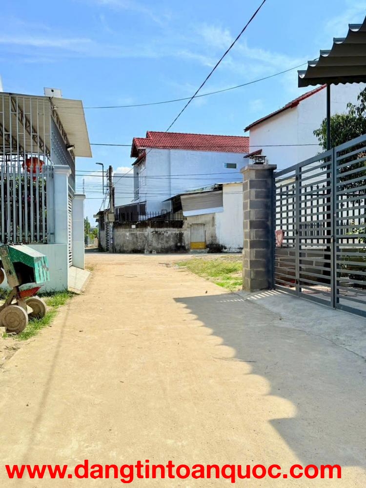 Chưa đến 2 tỷ, sở hữu ngay nhà 1 trệt 1 lầu tại Diên Lạc - Diên Khánh khu dân cư gần TL 2