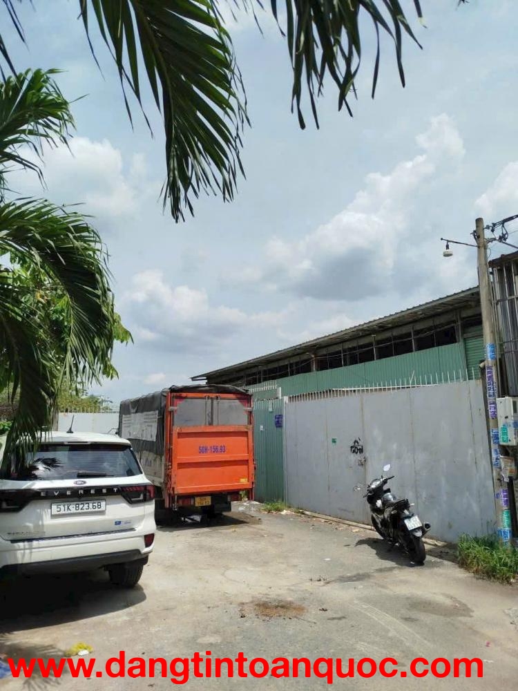 NHÀ XƯỞNG 1.100M² FULL THỔ CƯ – NGAY NGÃ TƯ TÔ KÝ – GIẢM CÒN 32 TỶ