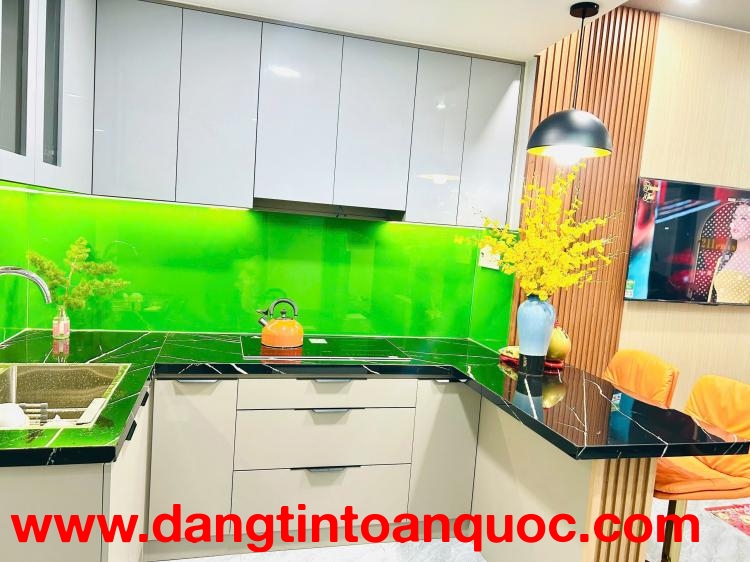 Nhà 2 tầng mới hẻm đường 2/4 Nha Trang, full nội thất cao cấp, gần Champa Island