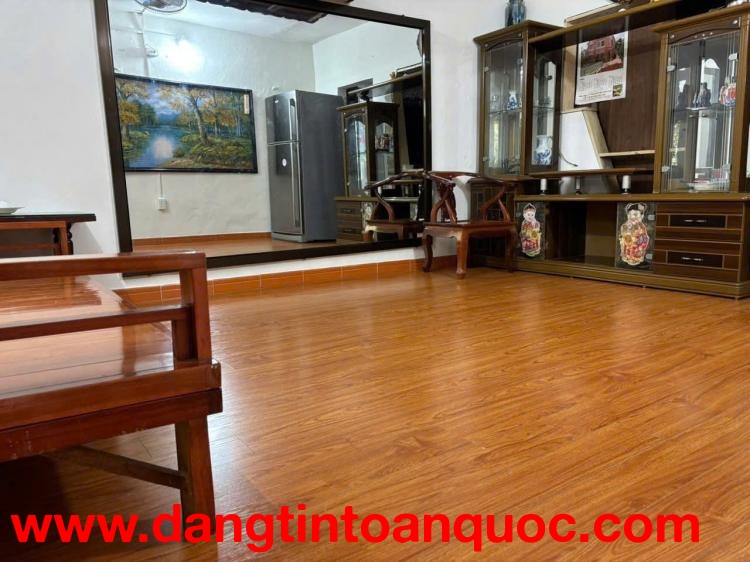 Cho thuê nhà Tt Trung Tự tầng 3-Đống Đa- dt 70m2, 2 ngủ, vào ngay - Giá 7,5tr