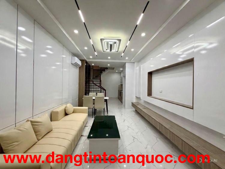 hoàng hoa thám 36m x5 tầng 10,9 tỷ nhà mới,gần phố,gần hồ tây