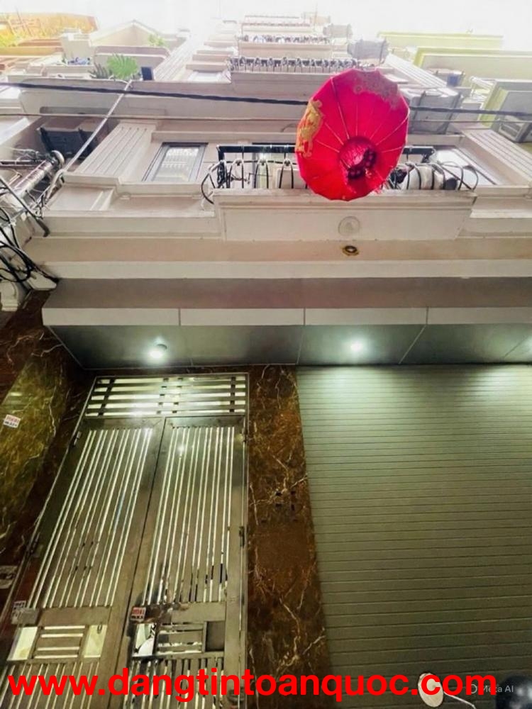 bán tòa CCMN xuân thủy 60m x7 tầng thang máy 18,9 tỷ 20m ra phố 11 phòng