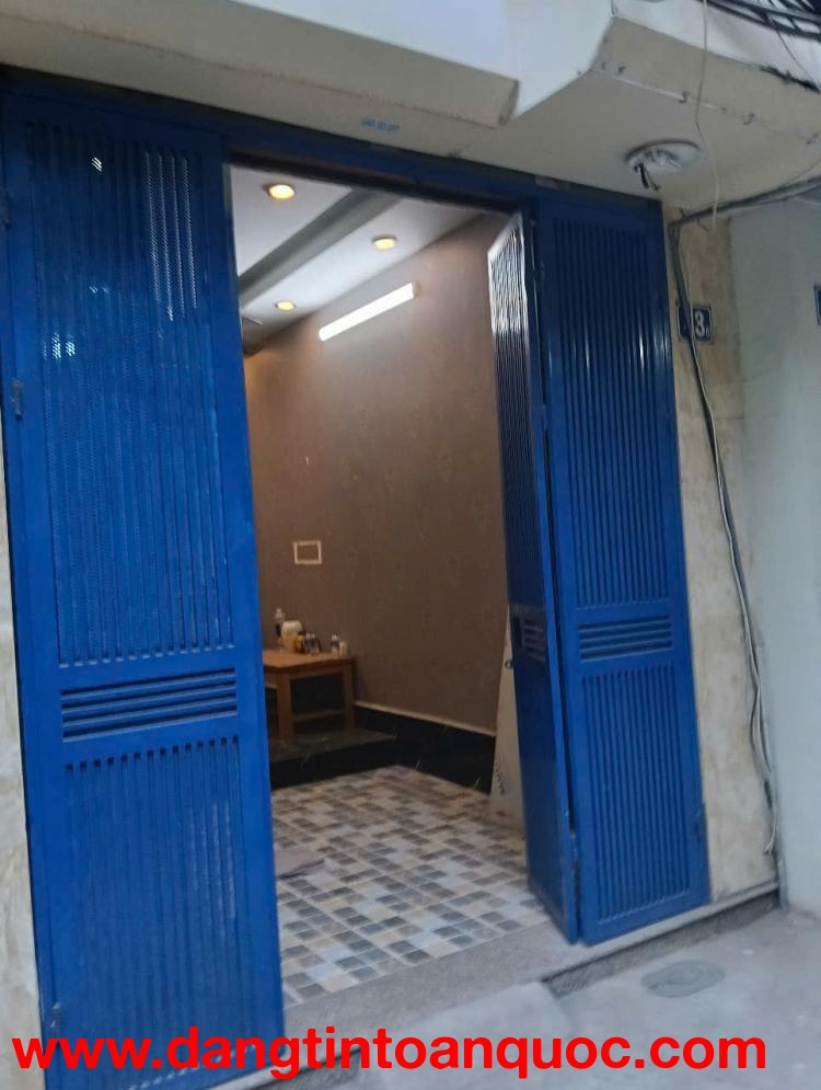 Bán gấp giá rẻ nhà Cầu Bươu 25m, 4 tầng, mặt tiền 3.5m, 2.8 tỷ Thanh Trì.