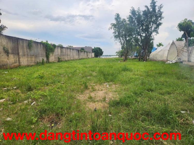 bán Đất mặt tiền - view sông - gần Vinhomes Grand Park - Q9 - Gần đền thờ tổ Hoài Linh.