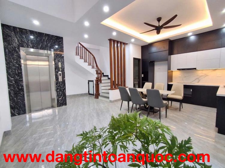 BÁN NHÀ LONG BIÊN THANG MÁY 4 NGỦ Ô TÔ BỒ ĐỀ