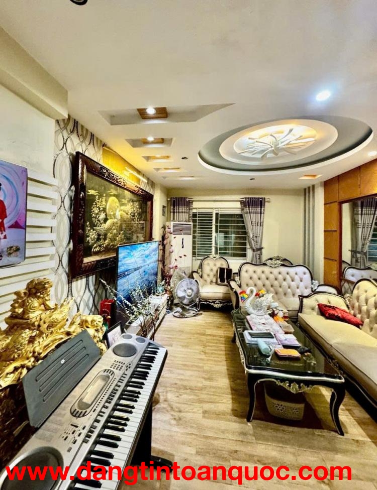 BÁN NHÀ HOÀNG HOA THÁM 40M 6 TẦNG MẶT TIỀN 3,8 11 TỶ