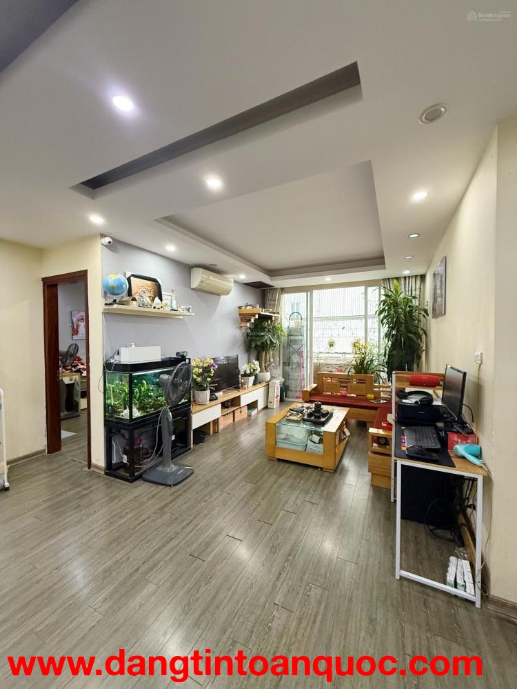 Bán nhanh căn CC N03, ngõ 84, Chùa Láng, 7.x tỷ, 75m2 view đẹp hàng hiếm - Full nội thất