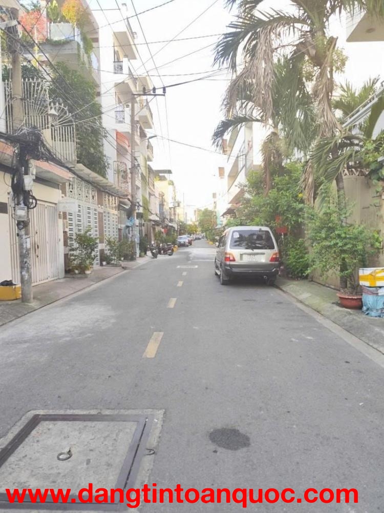 Bán nhà HXH 8m Thoại Ngọc Hầu - gần Nguyễn Sơn, 4x28m, Cấp 4, tiện xây, 3PN, 9,5 tỷ.