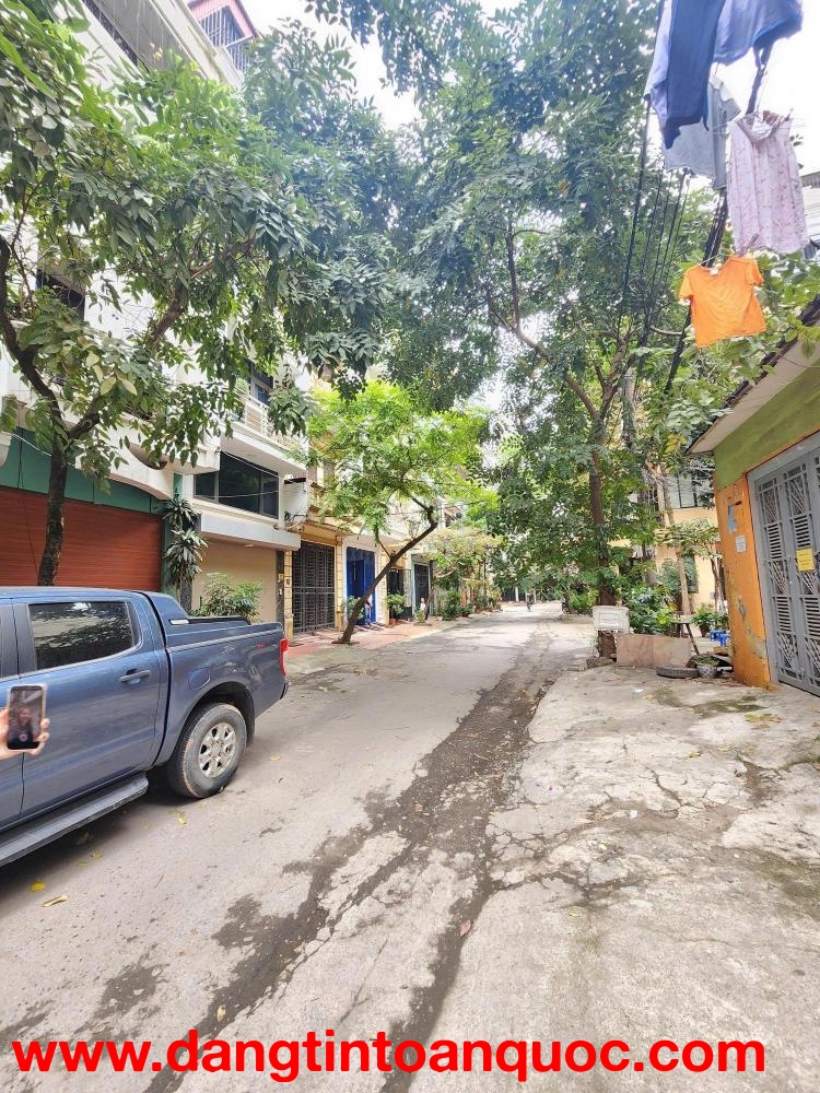 Bán Nhà Đền Lừ 1. 40m2. 5 tầng. mặt tiền 4m. giá 17.9 Tỷ Hoàng Mai Hà Nội