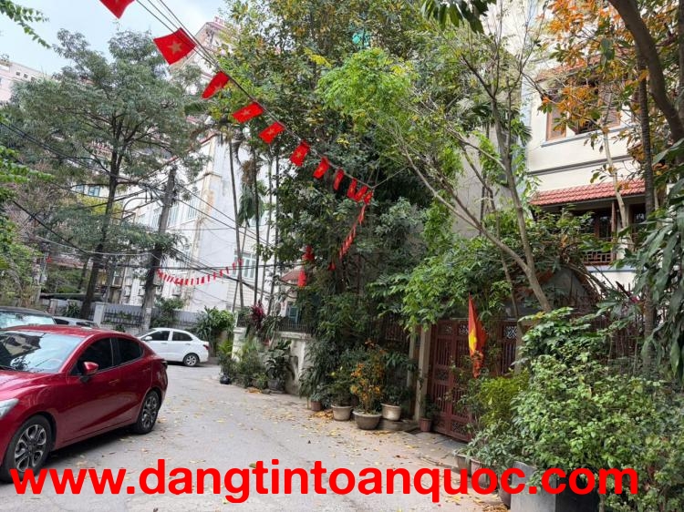 Hiếm, bán apartment Võng Thị, ô tô thang máy, chỉ 22 tỷ