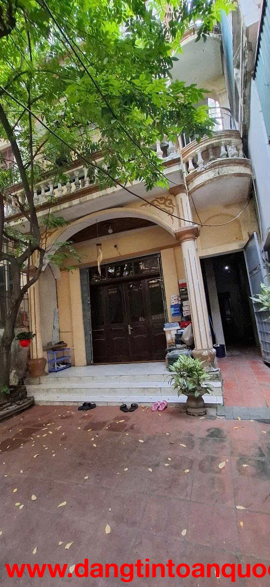 Bán nhà riêng Hoàng Quốc Việt, Cầu Giấy 100m2, MT 5m, 4 tầng - Chủ bán đất tặng nhà