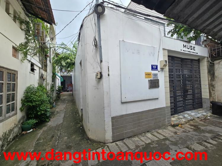 Chưa đến 100tr/m2! Bán biệt thự Thảo Điền Q2 cũ - 406m2, Sổ Hồng, HDT 40tr