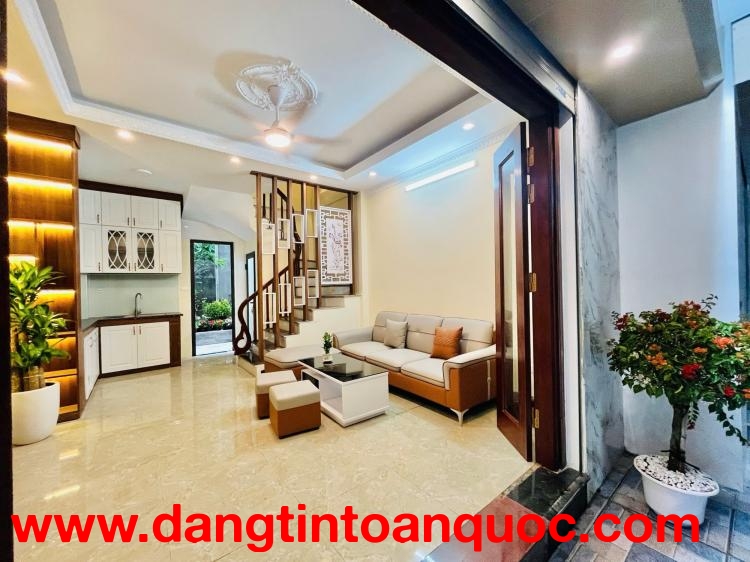 Bán Nhà Vĩnh Hưng 30m2. 5 tầng. mặt tiền 4m. giá 7.68 Tỷ Hoàng Mai Hà Nội