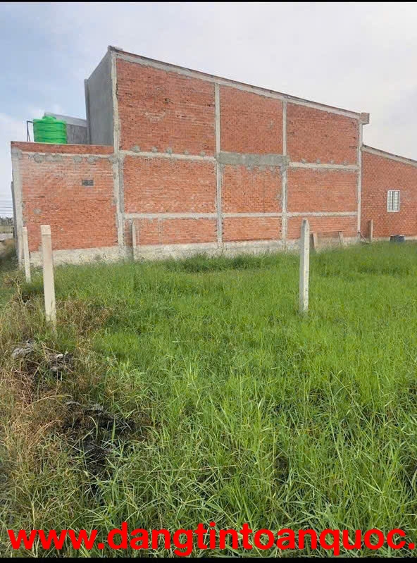 BÁN ĐẤT TẠI ĐỨC HOÀ DT102M2 SHR GIÁ BÁN 890T  THƯƠNG LƯỢNG. LH:0931821989.