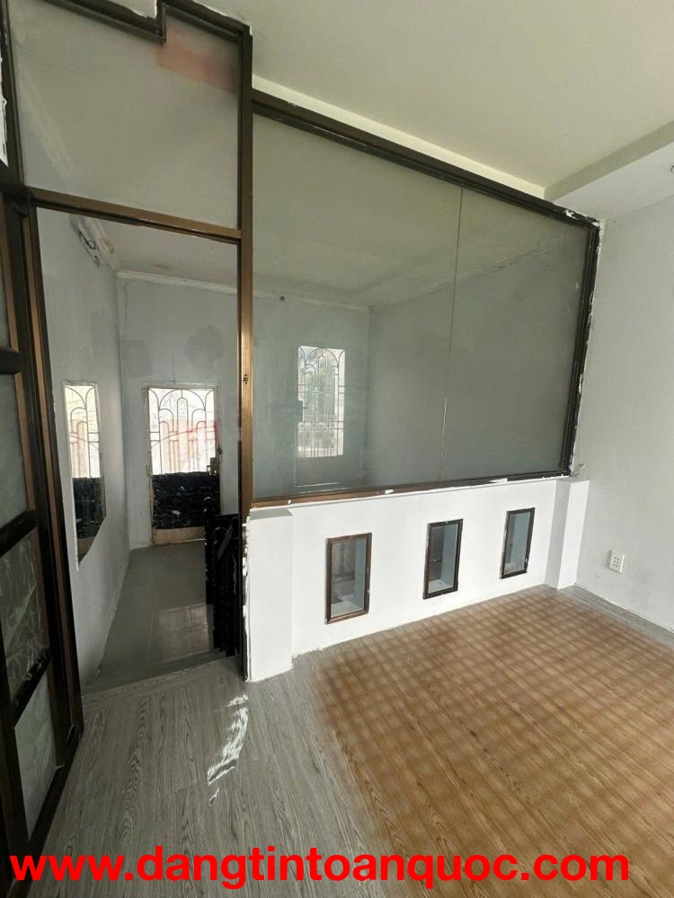 Bán nhà Mặt tiền Âu Cơ - gần Ngã tư Lạc Long Quân, 5,9x18m, 2 tầng - cho thuê tốt, 9 tỷ.