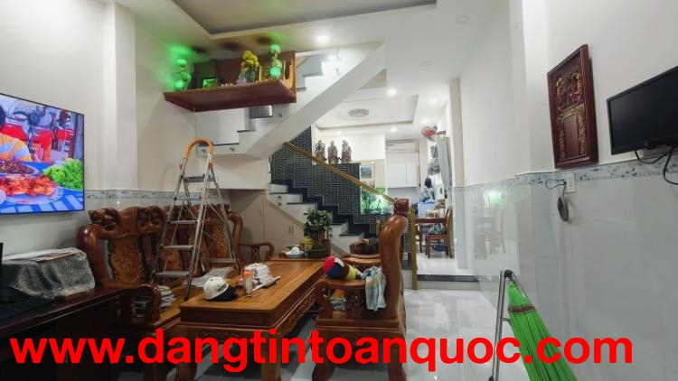 Bán nhà đường 109. Phước Long B,  Q9, Thủ Đức, TP HCM. DT 58m2, 4PN, sổ hồng. Giá  6.75  tỷ.