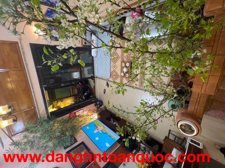 Bán nhà Đẹp Ngọc Thụy- Dân Xây -Gần oto 40m 4 tầng nhỉnh 7 tỷ(TL)