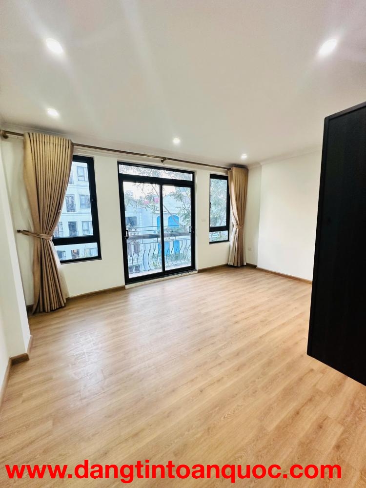 CHỦ NGỢP BANK!GẤP!PHÂN LÔ CẦU DIỄN VỈA HÈ,OTO TRÁNH,THANG MÁY,DT:50mx5T,MT:4m,11.9ty