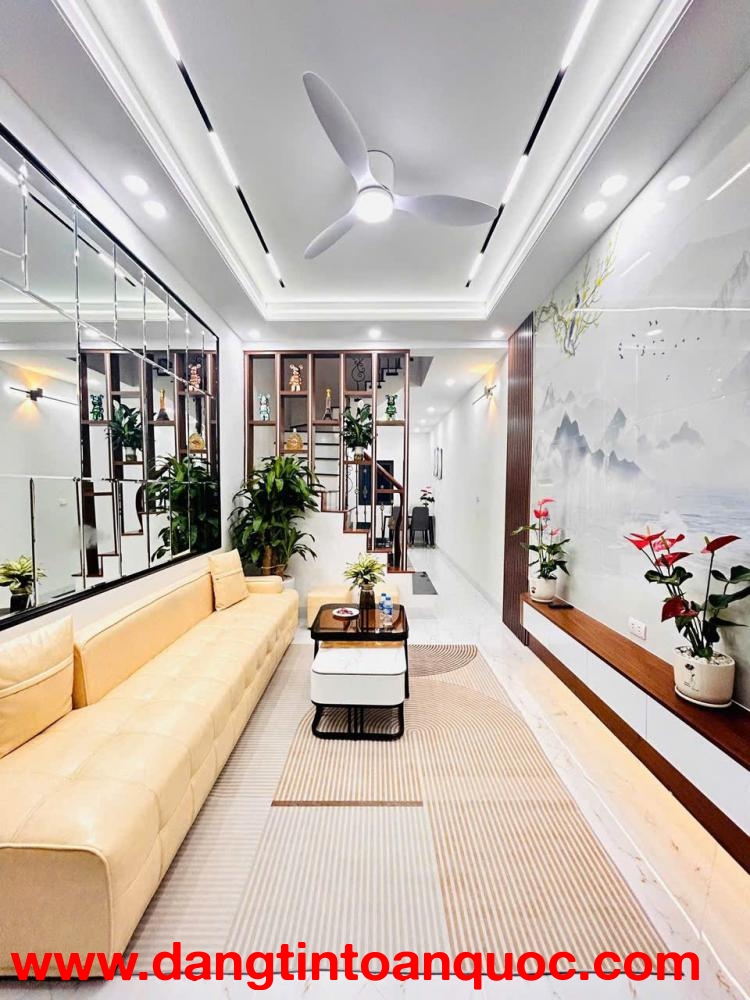 BÁN NHÀ QUAN NHÂN - Nhà đẹp full nội thất - 2 mặt thoáng trước sau - Ngõ thông - Gần sân chơi