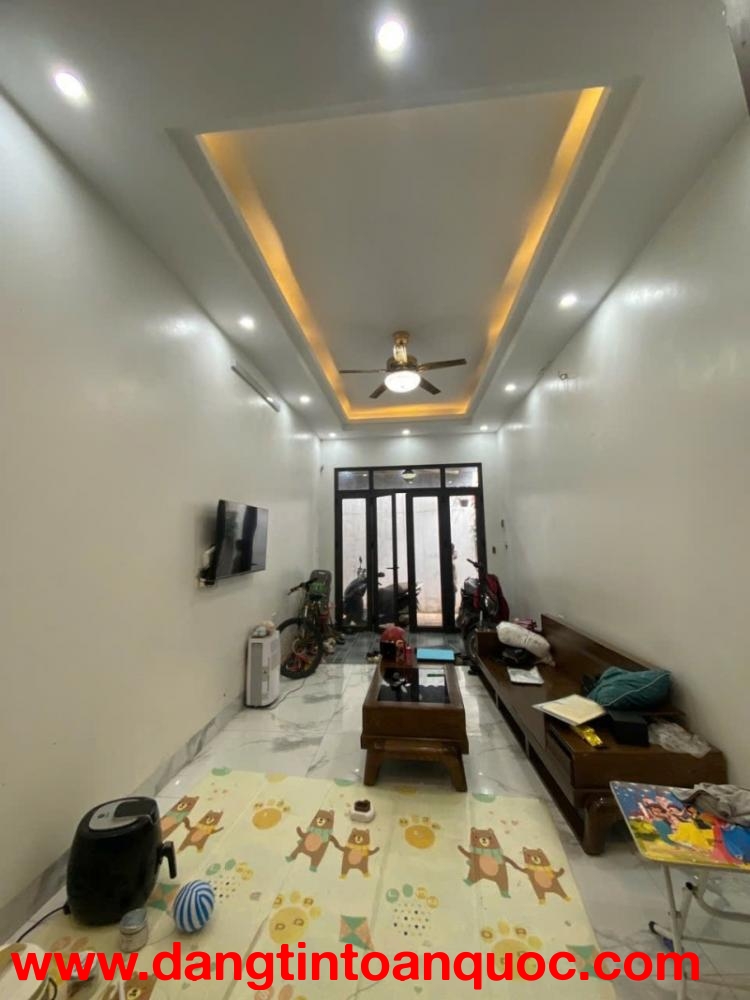 BÁN NHÀ THƯỢNG THANH – LONG BIÊN  NHÀ 5 TẦNG – 10M RA Ô TÔ TRÁNH - 8.2 TỶ