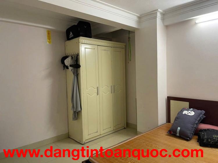 Cho thuê phòng trọ tầng 1 tại Thạch Bàn, Long Biên, Hà Nội