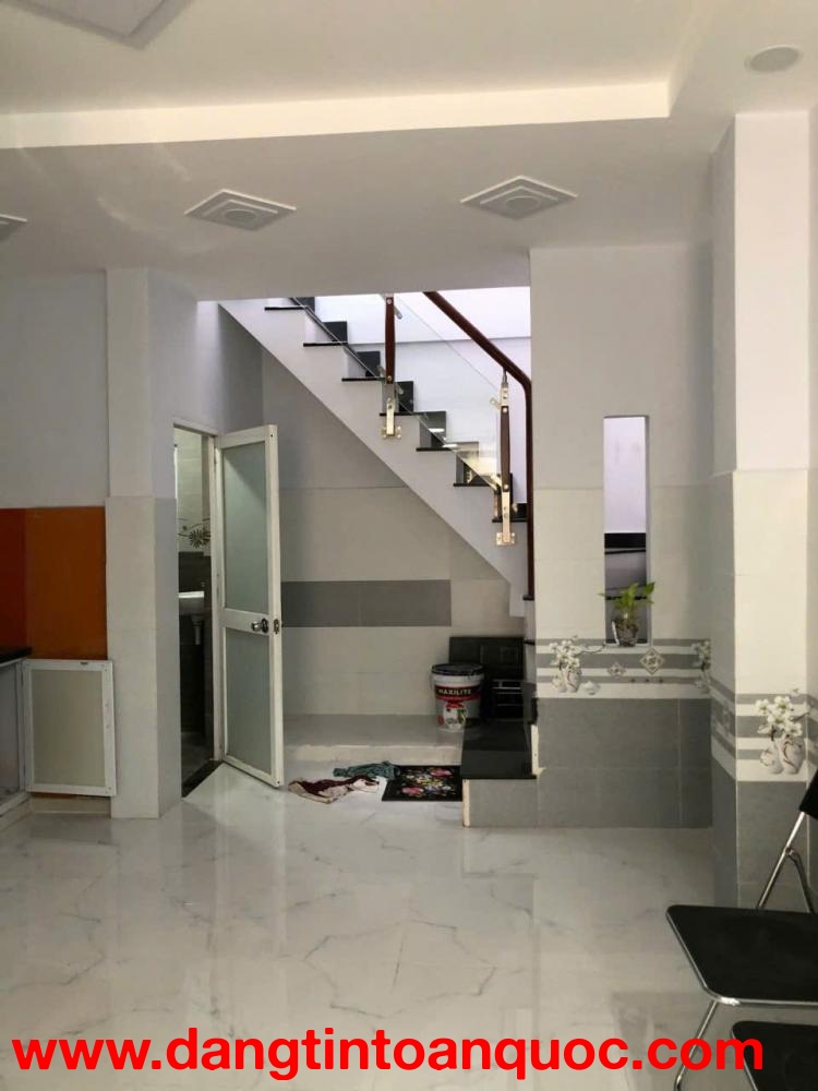 BÁN NHÀ NGANG 3M7 CẠNH HẺM XE HƠI NGAY CHỢ PHÚ NHUẬN - 5P TỚI CẦU KIỆU QUA Q1 - GIÁ 5,8 ♦