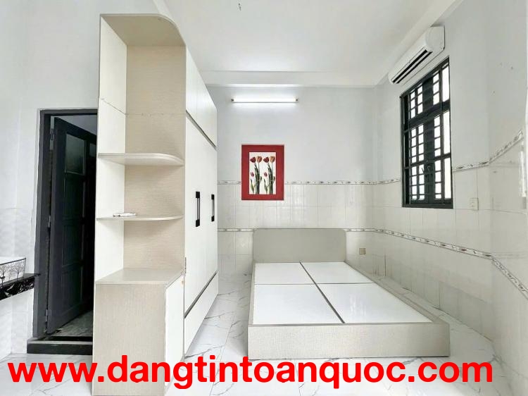 Nhà góc 4 tầng (6.1x10m) nở hậu DT lớn Bùi Minh Trực P5Q8. Giá 5.98 tỷ