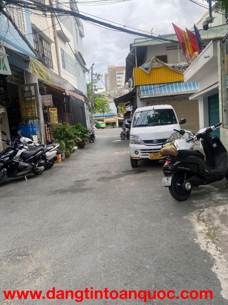 Bán đất diện tích lớn gần Tân Cảng, Bình Thạnh, 230m2, xây Hầm 7 tầng, 39.9 tỷ