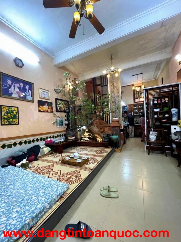 hoàng hoa thám DT 47m x4 tầng 14 tỷ ngõ ba gác thông,gần ô tô tránh,gần hồ tây