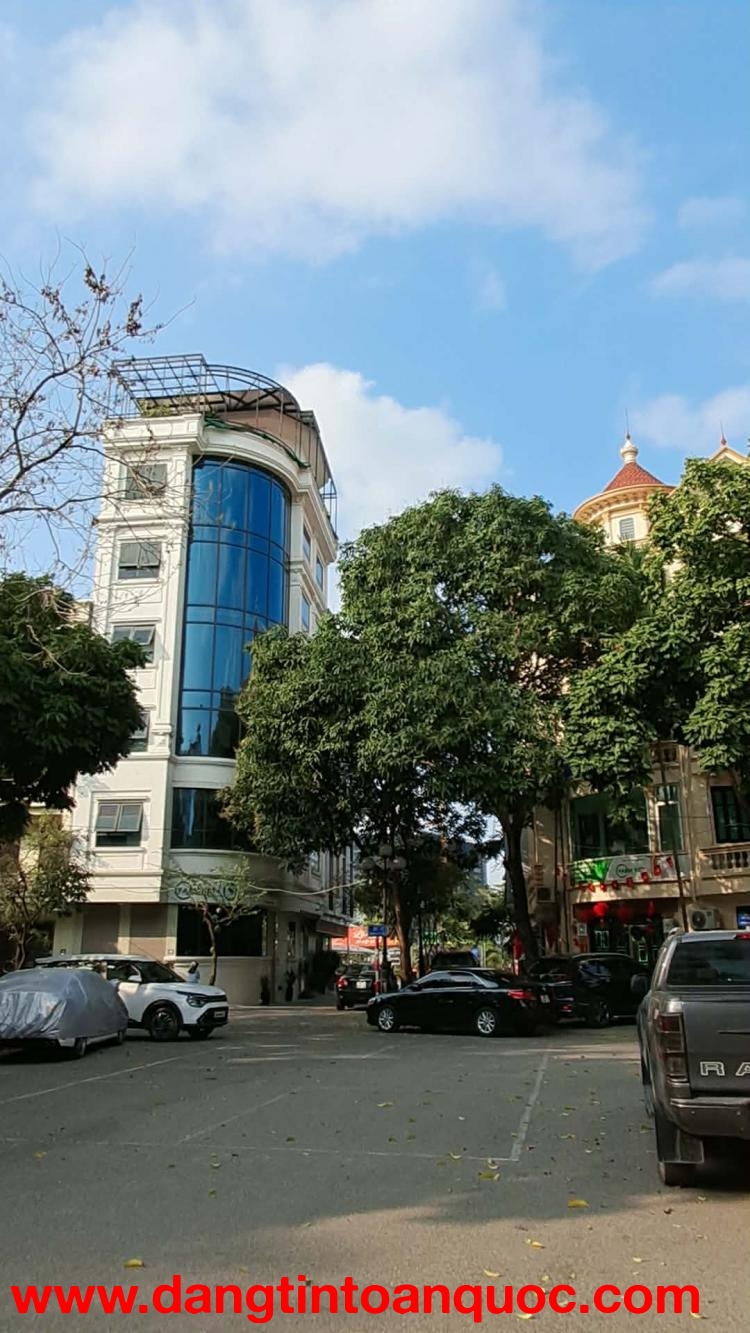 Khuôn tiền 13 tỷ - Nhà Mới Thang Máy Phố Sài Đồng 
50M2- 7 TẦNG THANG MÁY- Ô TÔ TRÁNH