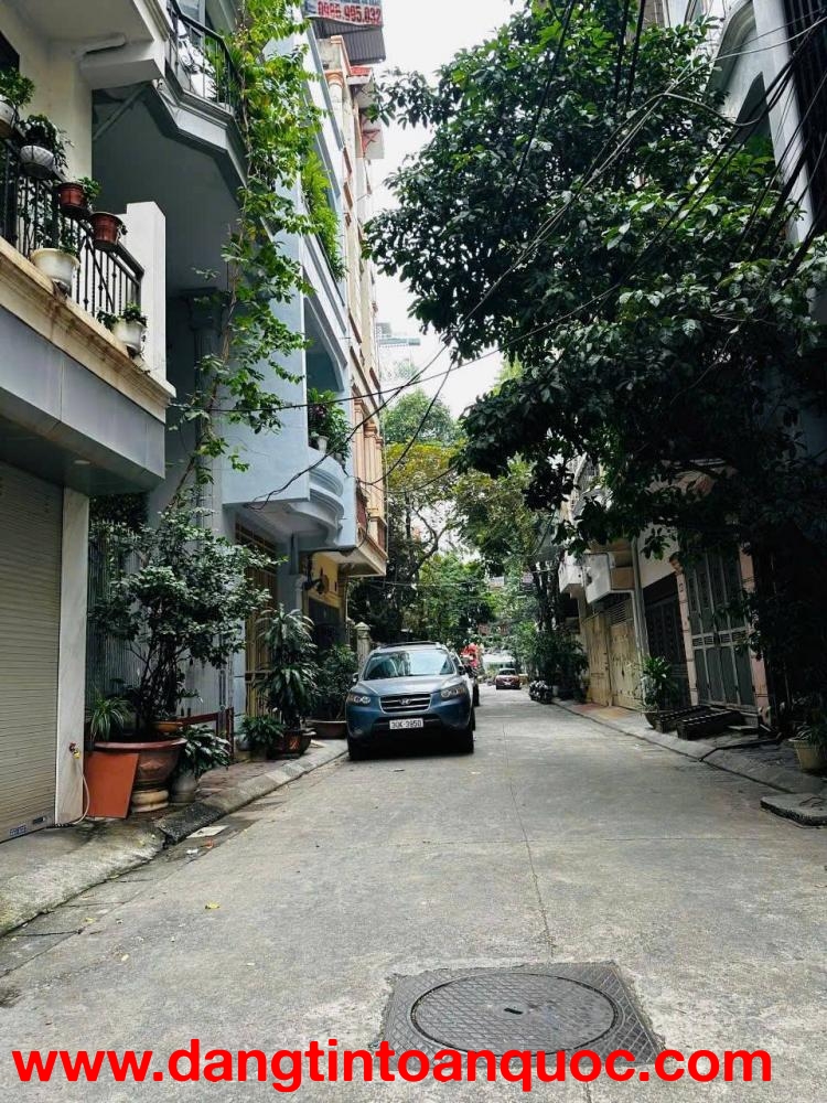 Siêu hiếm, bán nhà Đội Cấn, ô tô đỗ cửa, 75m, mặt tiền 5m, chỉ 21 tỷ