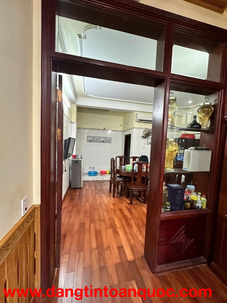 chào bán căn nhà 4 tầng 90m2 hướng đông nam khu ĐÔ thị Trần Lãm