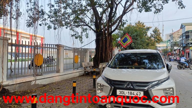 Bán gấp nhà Mặt phố Thạch Bàn, Long Biên, Kinh doanh đỉnh cao, đường nhiều ô tô tránh