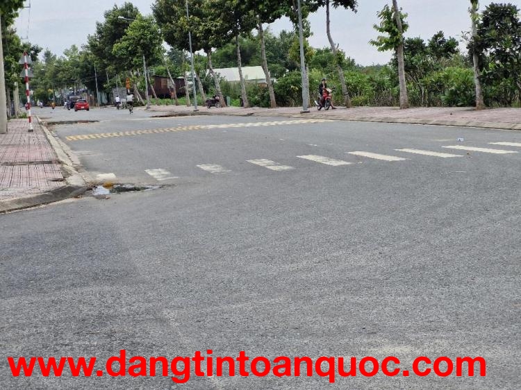 Bán Nhanh Đất Mặt Tiền Đường Bình Nhâm 83, Thuận An 5840m2, Giá 93 Tỷ,