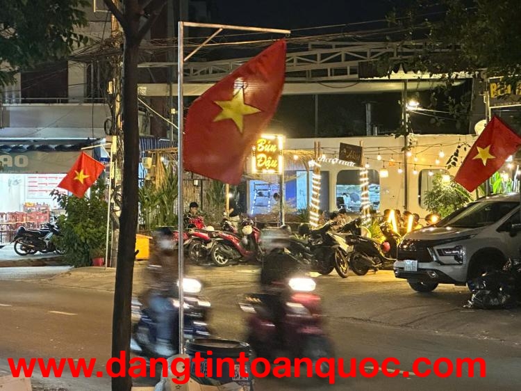 Cho thuê nhà mặt tiền vị trí đẹp,  thuận tiện kinh doanh hoặc làm văn phòng công ty tại trung tâm kh