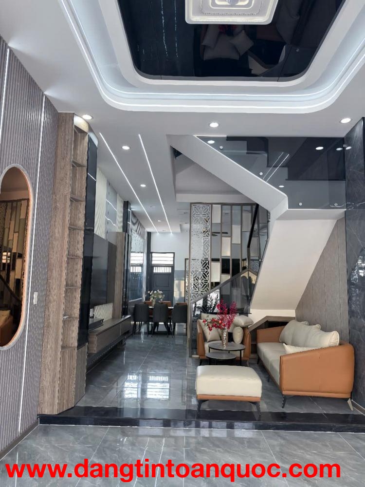 NHÀ ĐẸP GIÁ TỐT- BÁN GẤP NHÀ Tại phường Tân Đông Hiệp, Dĩ An, tỉnh Bình Dương