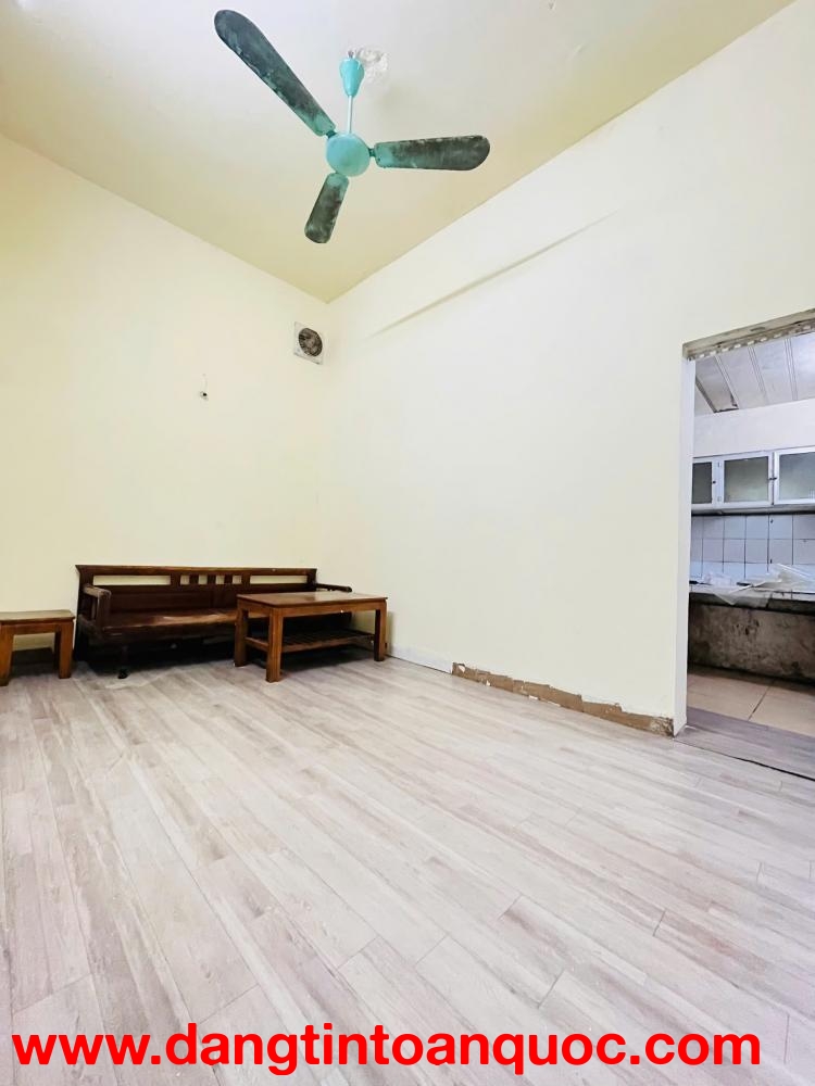 Cho Thuê Nguyên Căn 121 Kim Ngưu, 38m2 2 Tầng 2 Phòng Khép Kín, 8 triệu