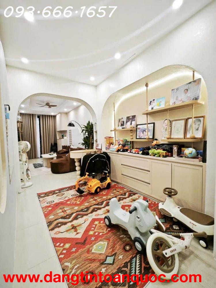 Bán BĐS 30m 4T Ở Ngay Sân Cổng riêng , có thể TL Mạnh tại Minh Khai ,Thông Tin Thật