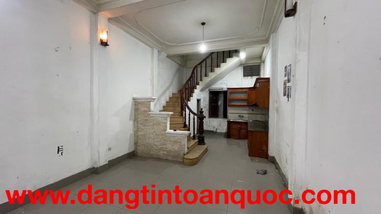 Bán Nhà  Mạc Thị Bưởi 31/37m2. 4 tầng. mặt tiền 3.8m. giá 9.8 Tỷ Hai Bà Trưng Hà Nội