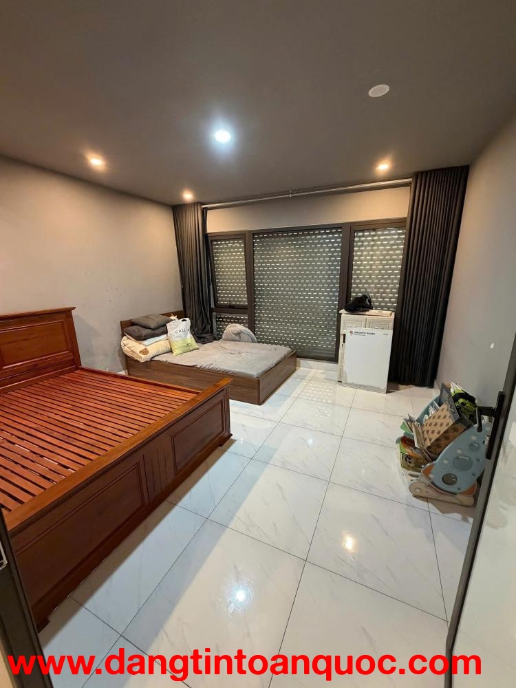 CHO THUÊ NHÀ – NGÁCH 61/189 HOÀNG HOA THÁM, HÀ NỘI