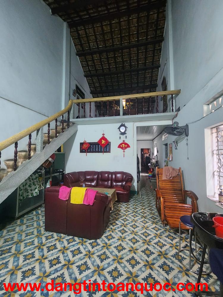 Bán Nhanh! Nhà 2/4 Gần Biển – Khu Kinh Doanh Sầm Uất Nhất Vĩnh Hải