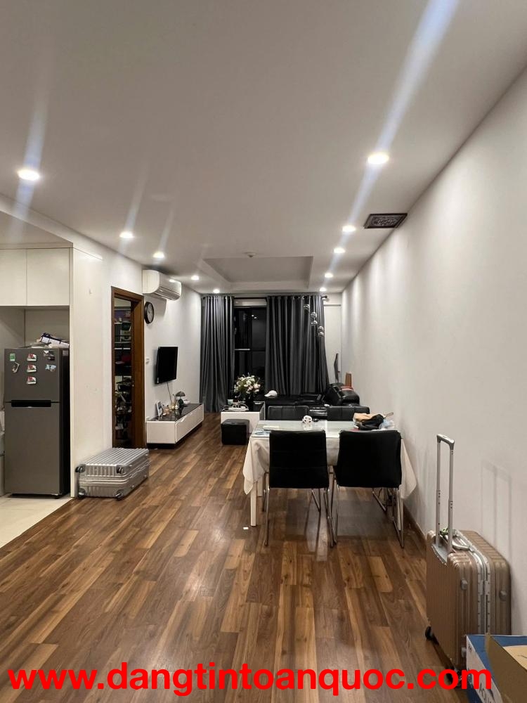 Cho thuê căn hộ 2n toà S Goldmark City full đồ, sẵn slot oto, vào ở luôn, giá 13tr