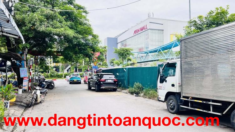 nhà đẹp Cổ Linh, gara ôtô, kinh doanh nhỏ, đi bộ sang Aeon Mall