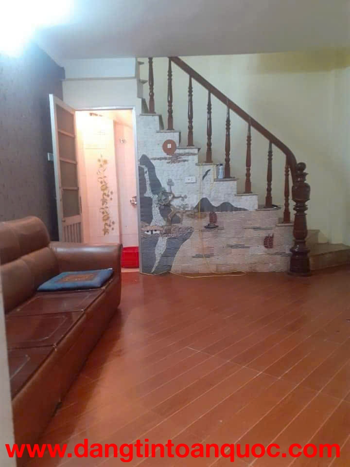 Cho thuê nhà Đê La Thành 4 tầng 20m2 - 03 ngủ - 03wc - 10triệu