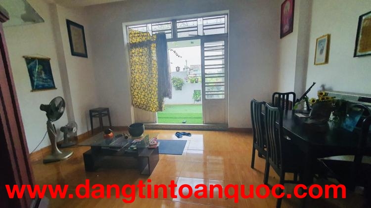 2 mặt tiền Lê Thanh Nghị 113m2 ngang 10.5m 3 tầng giá 17.85 tỷ