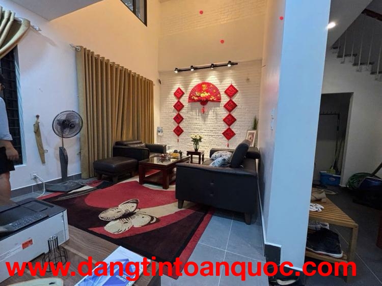 BÁN NHÀ PHÚC LỢI LONG BIÊN DT 45M2 LÔ GÓC VÀI BƯỚC RA Ô TÔ TIỆN ÍCH NGẬP TRÀN